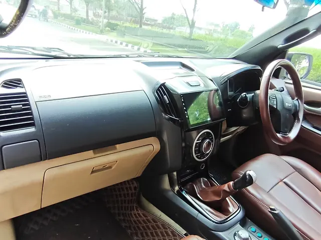 Used Isuzu D-Max V-Cross [2016-2018] 4x4 in Mohali