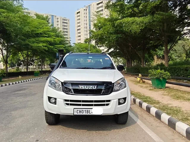 Used Isuzu D-Max V-Cross [2016-2018] 4x4 in Mohali