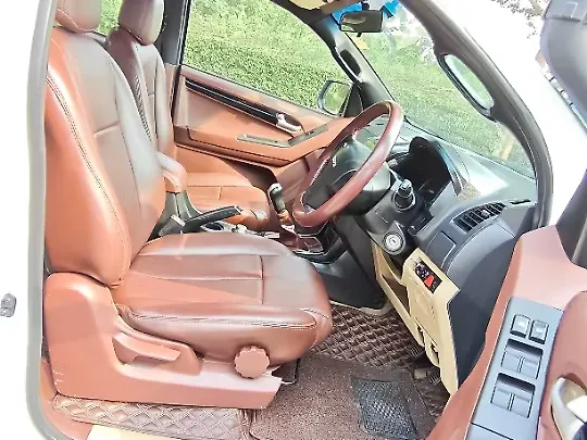 Used Isuzu D-Max V-Cross [2016-2018] 4x4 in Mohali
