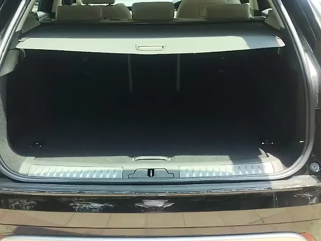 Used Land Rover Range Rover Velar [2017-2023] S R-Dynamic 2.0 Petrol in Delhi
