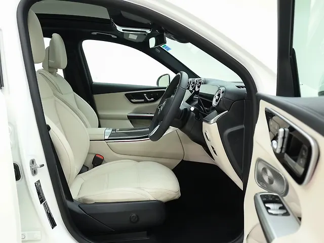 Used Mercedes-Benz GLC 300 4MATIC in Delhi