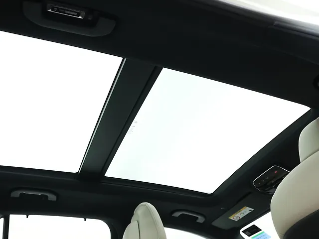 Used Mercedes-Benz GLC 300 4MATIC in Delhi