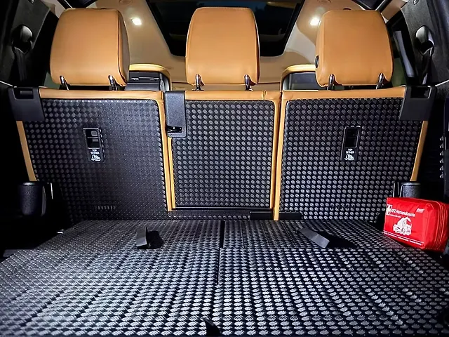 Used Land Rover Defender 110 X-Dynamic HSE 2.0 Petrol [2023-2025] in Ludhiana