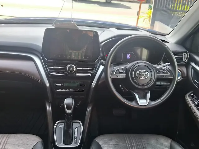 Used Toyota Urban Cruiser Hyryder V Hybrid [2023-2025] in Bangalore