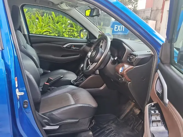 Used Toyota Urban Cruiser Hyryder V Hybrid [2023-2025] in Bangalore
