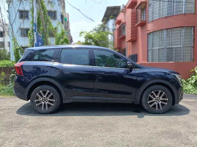Used Mahindra Old Generation XUV700 AX 7 Diesel MT 7 STR [2023-2024] in Kolkata