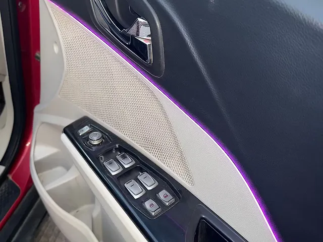 Used Mahindra XUV300 [2019-2024] 1.5 W8 (O) [2019-2020] in Lucknow