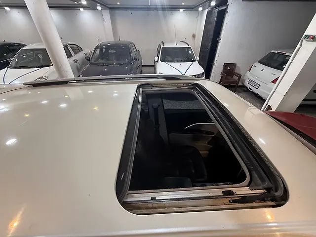 Used Mahindra XUV300 [2019-2024] 1.5 W8 (O) [2019-2020] in Lucknow