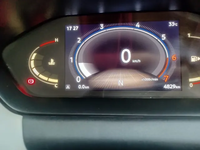 Used Nissan Magnite Tekna Petrol Automatic (AMT) in Pune