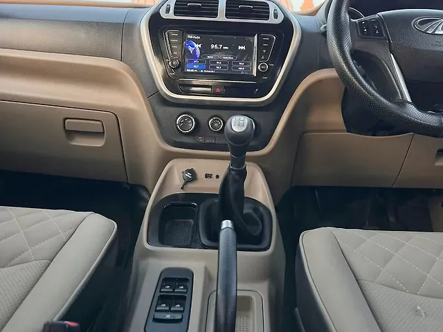 Used Mahindra TUV300 [2015-2019] T10 Dual Tone in Kheda