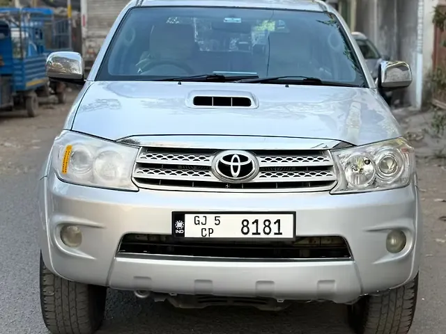 Used 2010 Toyota Fortuner in Surat