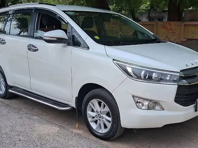 Used Toyota Innova Crysta [2016-2020] 2.4 V Diesel in Lucknow