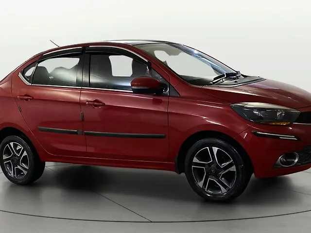 Used 2017 Tata Tigor in Delhi