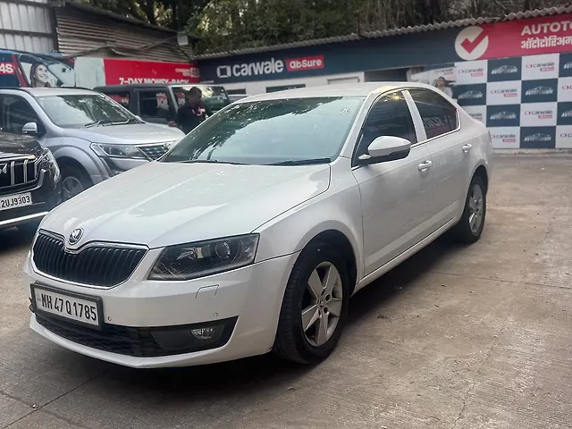 Used 2016 Skoda Octavia in Pune
