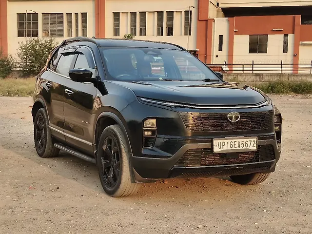 Used 2023 Tata Safari in Delhi