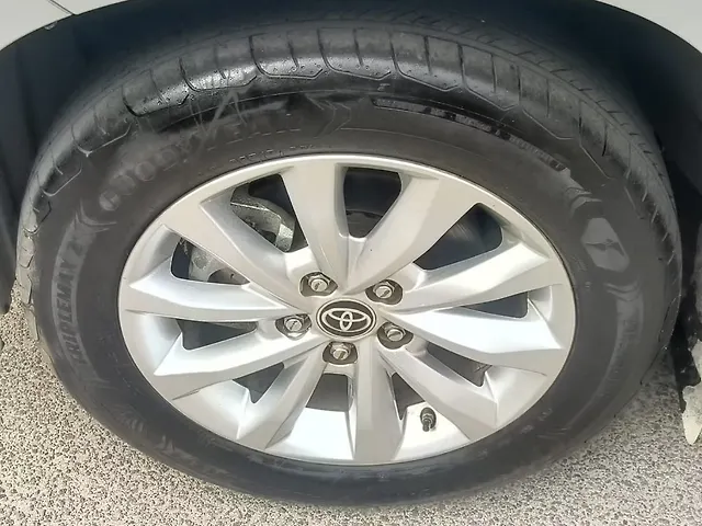 Used Toyota Innova Hycross VX (O) Hybrid (Electric + Petrol) Automatic (e-CVT) 7 STR in Bangalore Used Toyota Innova Hycross VX (O) Hybrid (Electric + Petrol) Automatic (e-CVT) 7 STR in Bangalore