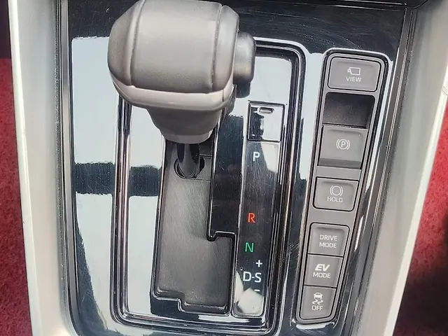 Used Toyota Innova Hycross VX (O) Hybrid (Electric + Petrol) Automatic (e-CVT) 7 STR in Bangalore Used Toyota Innova Hycross VX (O) Hybrid (Electric + Petrol) Automatic (e-CVT) 7 STR in Bangalore