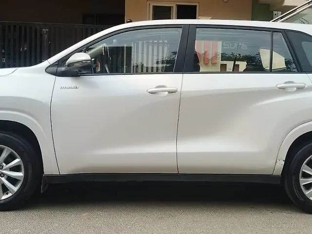 Used Toyota Innova Hycross VX (O) Hybrid (Electric + Petrol) Automatic (e-CVT) 7 STR in Bangalore Used Toyota Innova Hycross VX (O) Hybrid (Electric + Petrol) Automatic (e-CVT) 7 STR in Bangalore