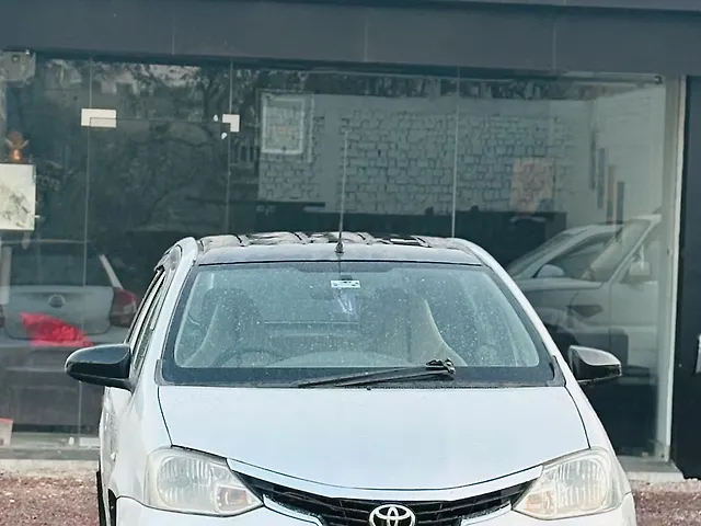 Used 2015 Toyota Etios Liva in Raipur
