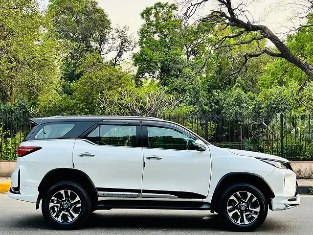 Used Toyota Fortuner Legender 4X2 2WD Diesel Turbo Automatic Dual Tone in Delhi