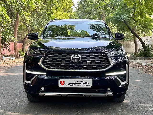Used 2024 Toyota Innova Hycross in Delhi