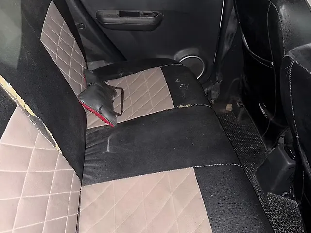 Used Maruti Suzuki Swift  [2010-2011] LXi 1.2 BS-IV in Lucknow