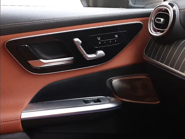 Used Mercedes-Benz GLC 300 4MATIC in Delhi