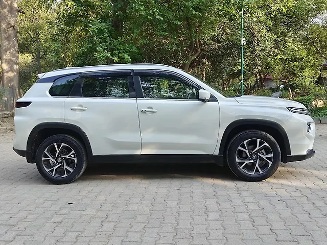 Used Toyota Urban Cruiser Hyryder V Hybrid [2023-2025] in Delhi