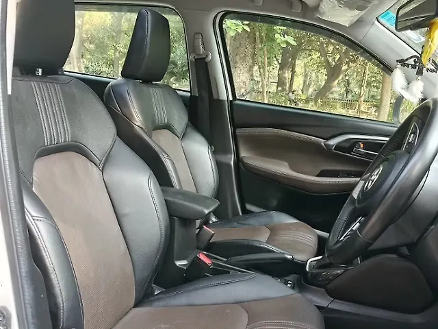 Used Toyota Urban Cruiser Hyryder V Hybrid [2023-2025] in Delhi