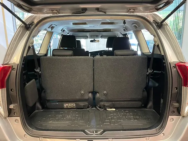 Used Toyota Innova Crysta [2016-2020] 2.4 GX 7 STR [2016-2020] in Mumbai