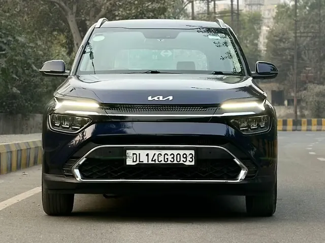 Used 2022 Kia Carens in Delhi