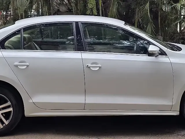 Used Volkswagen Jetta Highline TDI AT in Pune