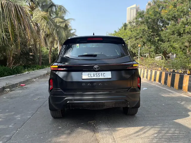 Used Tata Safari Accomplished Plus 7 STR Stealth Edition AT in Mumbai
