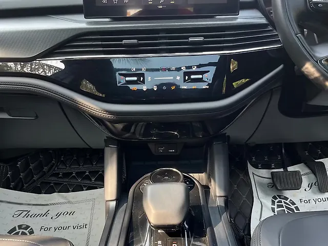 Used Tata Safari Accomplished Plus 7 STR Stealth Edition AT in Mumbai
