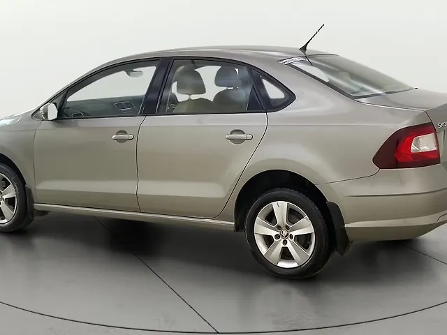 Used Skoda Rapid Style 1.6 MPI AT in Mumbai