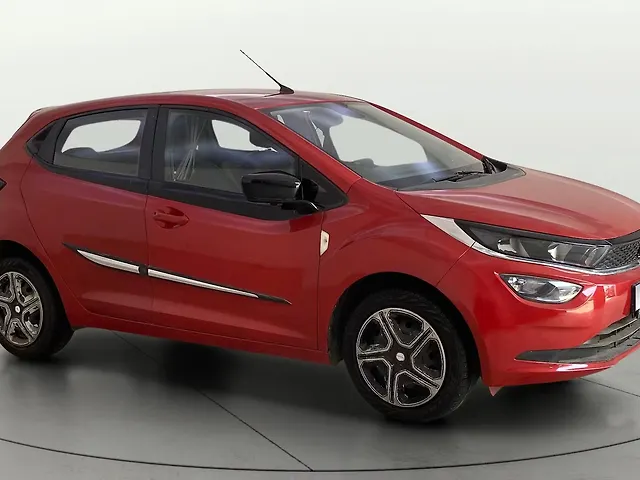 Used 2021 Tata Altroz in Mumbai