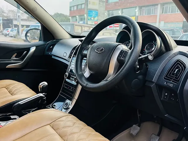 Used Mahindra XUV500 W7 [2018-2020] in Chandigarh