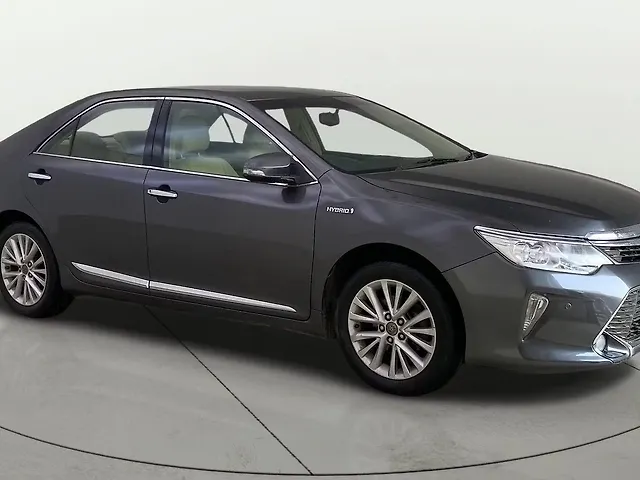Used 2016 Toyota Camry in Navi Mumbai