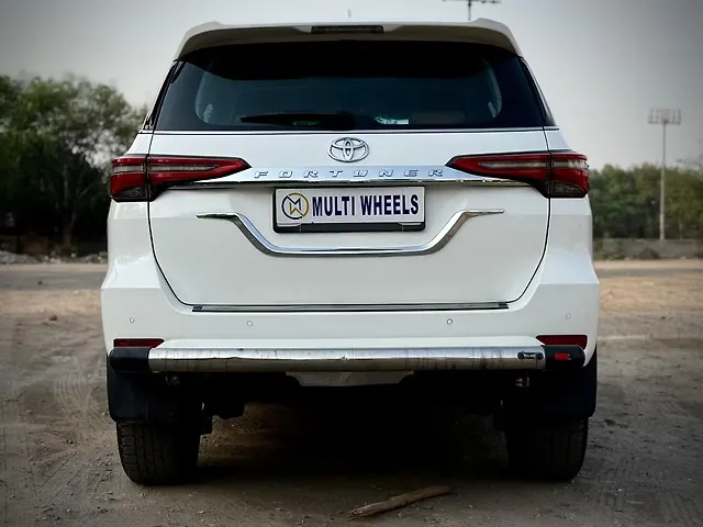 Used Toyota Fortuner 4x2 2WD Diesel 2.8L Turbo Automatic in Delhi Used Toyota Fortuner 4x2 2WD Diesel 2.8L Turbo Automatic in Delhi
