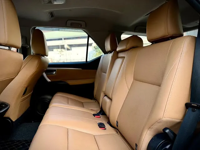 Used Toyota Fortuner 4x2 2WD Diesel 2.8L Turbo Automatic in Delhi Used Toyota Fortuner 4x2 2WD Diesel 2.8L Turbo Automatic in Delhi