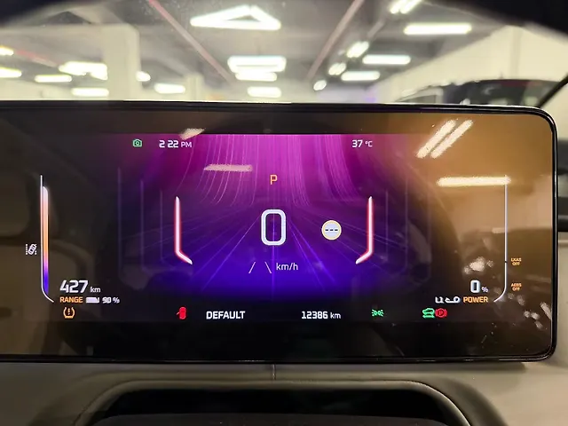 Used Mahindra XEV 9e Pack Two 79.0 kWh 7.2kW Charger in Ahmedabad Used Mahindra XEV 9e Pack Two 79.0 kWh 7.2kW Charger in Ahmedabad