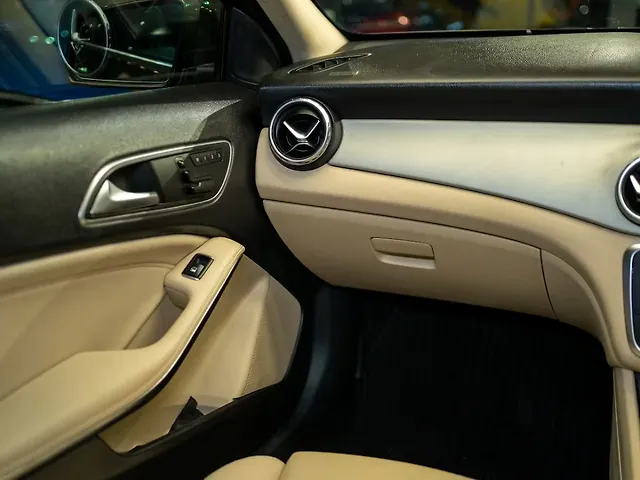 Used Mercedes-Benz GLA [2017-2020] 200 Sport in Delhi