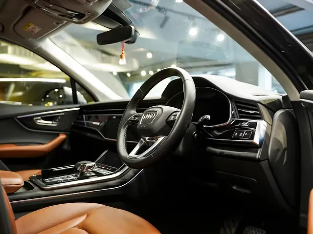 Used Audi Q7 Technology in Delhi
