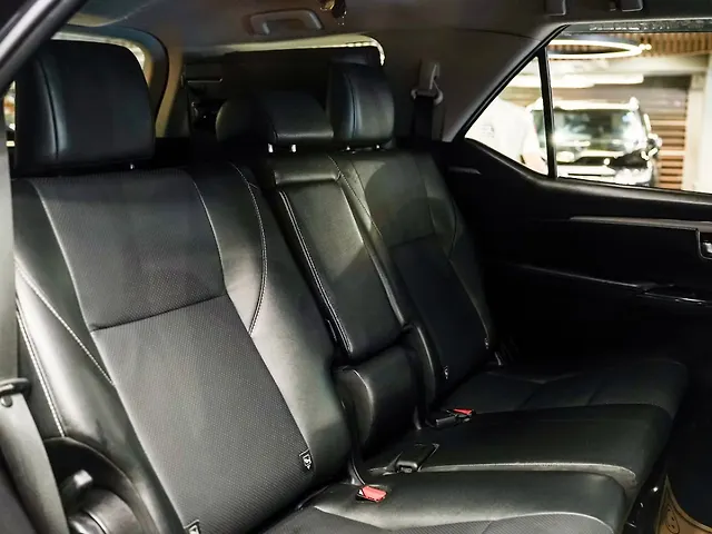 Used Toyota Fortuner 4x2 2WD Petrol 2.7L Automatic in Delhi