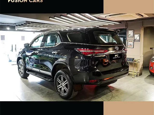Used Toyota Fortuner 4x2 2WD Petrol 2.7L Automatic in Delhi