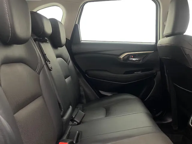 Used Maruti Suzuki Grand Vitara Alpha Plus 2WD Hybrid (Electric + Petrol) 1.5L Automatic (e-CVT) in Bangalore