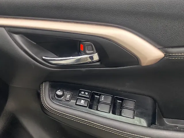Used Maruti Suzuki Grand Vitara Alpha Plus 2WD Hybrid (Electric + Petrol) 1.5L Automatic (e-CVT) in Bangalore