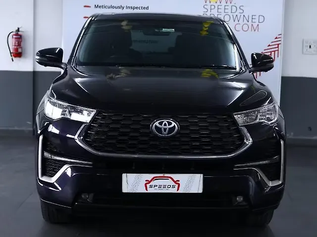 Second Hand 2023 Toyota Innova Hycross ZX Hybrid (Electric +