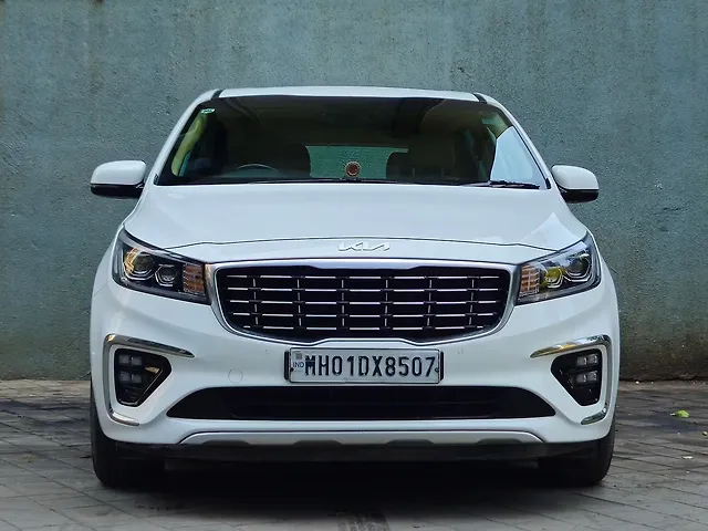 Used 2022 Kia Carnival in Mumbai