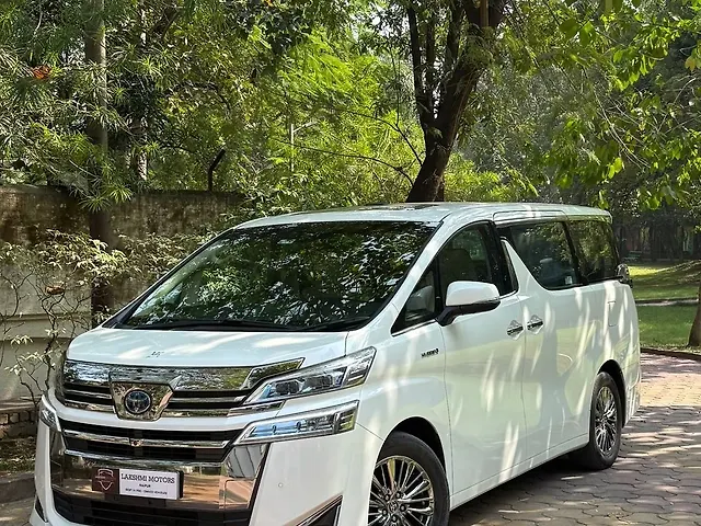 Used 2022 Toyota Vellfire in Raipur Used 2022 Toyota Vellfire in Raipur